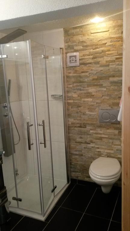 Hotel Hirschen Menzenschwand-Hinterdorf Kamer foto