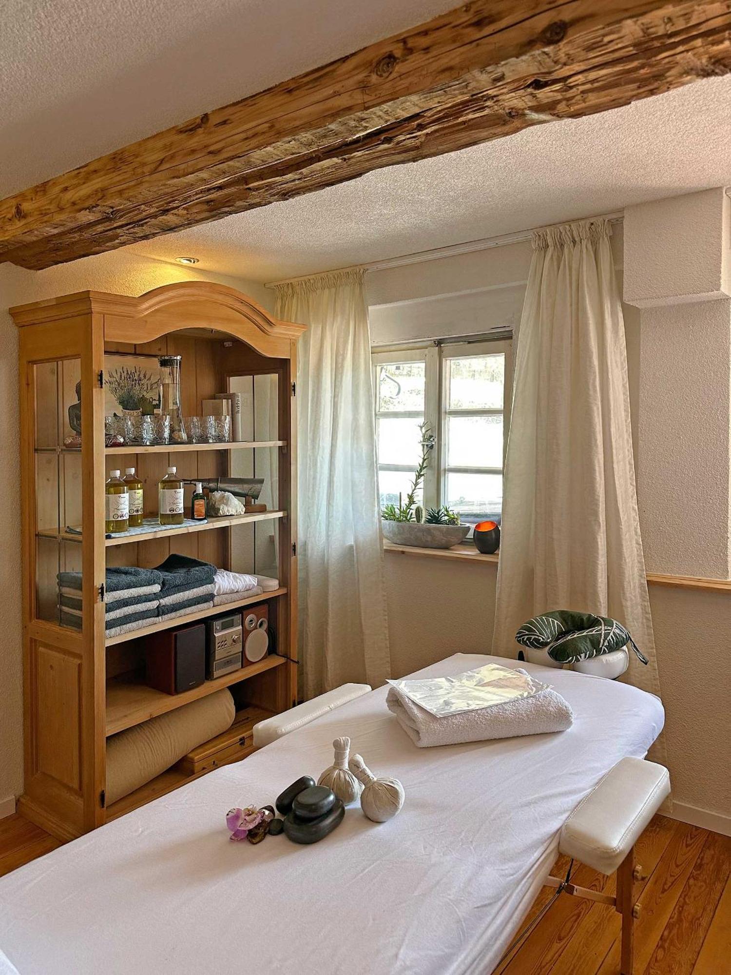 Hotel Hirschen Menzenschwand-Hinterdorf Buitenkant foto